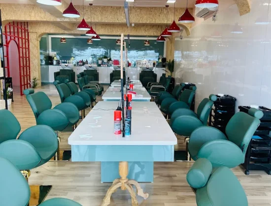 Naturallook Family Salon & Bridal Salon & Bridal Studio